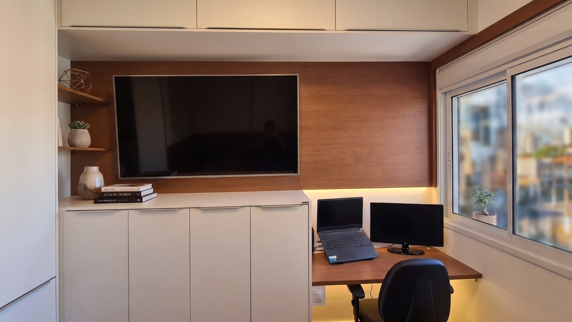 Home office planejado, trabalho realizado pela Rimonatto Arquitetura